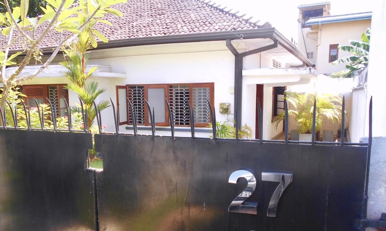 "27" Spathodea- Oasis In The City Colombo Kültér fotó