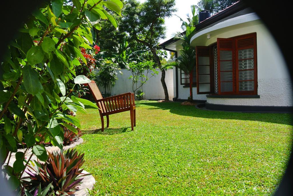 "27" Spathodea- Oasis In The City Colombo Szoba fotó